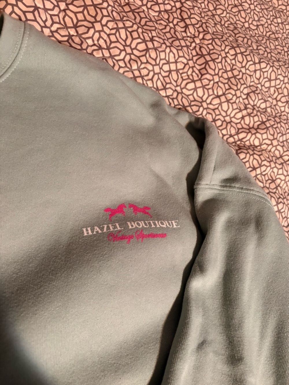 Hazel Crewneck - Picture 3 of 4